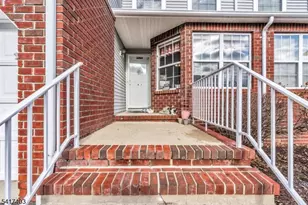 1403 Moonlight Ct, Washington Township, NJ 07840 - Photo 4