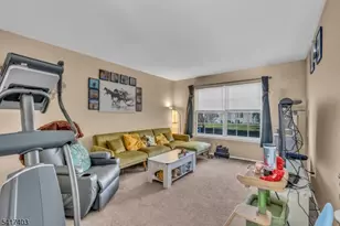 1403 Moonlight Ct, Washington Township, NJ 07840 - Photo 14