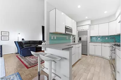 361 Claremont Ave #11, Montclair Twp., NJ 07042 - Photo 4