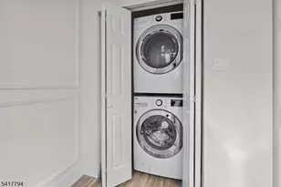 39 Boston Ct, Newark, NJ 07103 - Photo 12