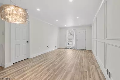 39 Boston Ct, Newark, NJ 07103 - Photo 8