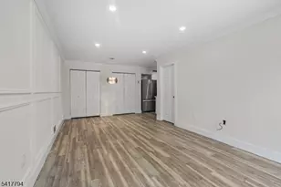 39 Boston Ct, Newark, NJ 07103 - Photo 6