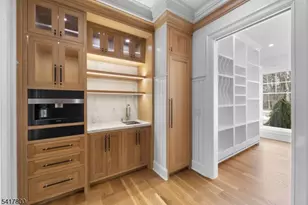 104 Chestnut Ridge Rd, Saddle River, NJ 07458 - Photo 10