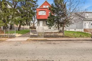 166 Maple Ave, Irvington, NJ 07111 - Photo 2