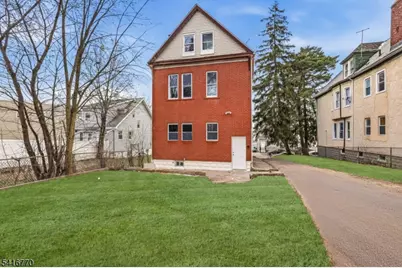 166 Maple Ave, Irvington, NJ 07111 - Photo 4