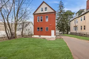 166 Maple Ave, Irvington, NJ 07111 - Photo 4