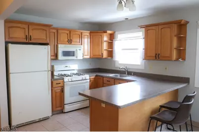 118 Hobart Ave, Rutherford, NJ 07070 - Photo 10