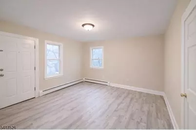 326 Mercer Ave, Roselle, NJ 07203 - Photo 4