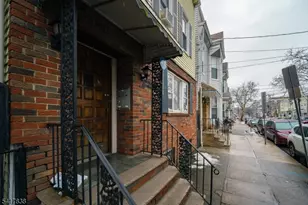 390 Lafayette St, Newark, NJ 07105 - Photo 2