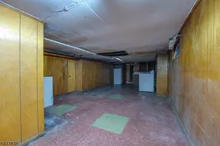 390 Lafayette St, Newark, NJ 07105 - Photo 32