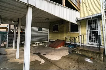 390 Lafayette St, Newark, NJ 07105 - Photo 36