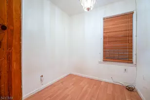 390 Lafayette St, Newark, NJ 07105 - Photo 12