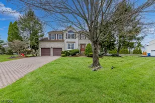 5 Hughey Ln, Hillsborough Township, NJ 08844 - Photo 4