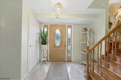 8 Monaghan Rd, Edison, NJ 08817 - Photo 4