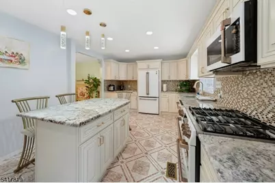 8 Monaghan Rd, Edison, NJ 08817 - Photo 14