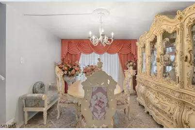 8 Monaghan Rd, Edison, NJ 08817 - Photo 6