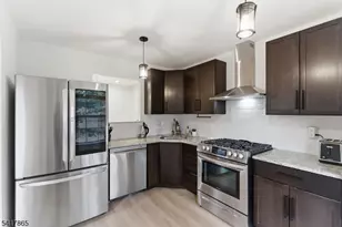 17 Edith Dr, Franklin Township, NJ 08873 - Photo 10