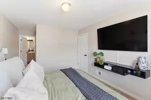 17 Edith Dr, Franklin Township, NJ 08873 - Photo 16