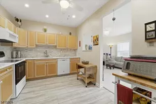 375 Rifle Camp Rd, Woodland Park, NJ 07424 - Photo 14