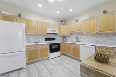 375 Rifle Camp Rd #105, Woodland Park, NJ 07424 - Photo 16