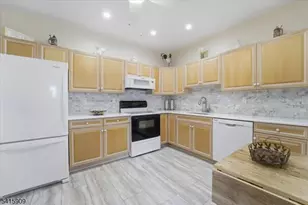 375 Rifle Camp Rd, Woodland Park, NJ 07424 - Photo 16