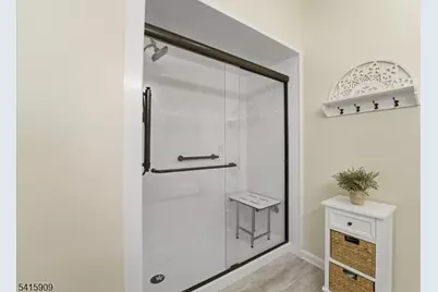 375 Rifle Camp Rd #105, Woodland Park, NJ 07424 - Photo 12