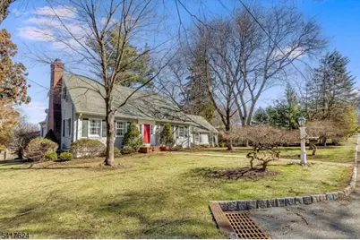 1 Kingwood Dr, Little Falls Township, NJ 07424 - Photo 1