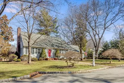 1 Kingwood Dr, Little Falls Township, NJ 07424 - Photo 2