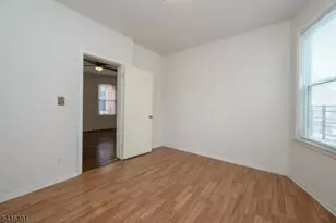 1053 Hunterdon St, Newark, NJ 07112 - Photo 24
