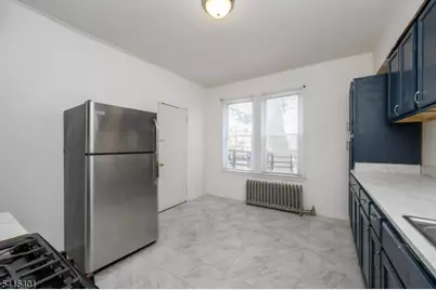 1053 Hunterdon St, Newark, NJ 07112 - Photo 30