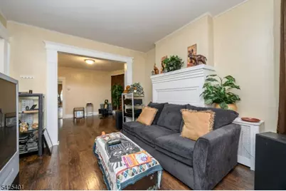 1053 Hunterdon St, Newark, NJ 07112 - Photo 4