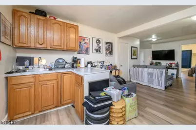 1053 Hunterdon St, Newark, NJ 07112 - Photo 34