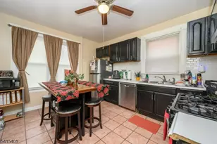 1053 Hunterdon St, Newark, NJ 07112 - Photo 12