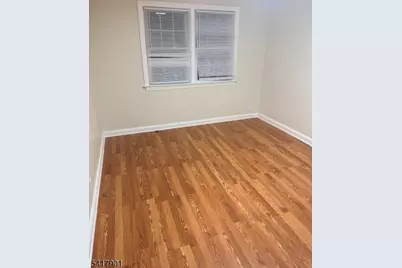 1024 Thompson Ave #2L, Roselle, NJ 07203 - Photo 4