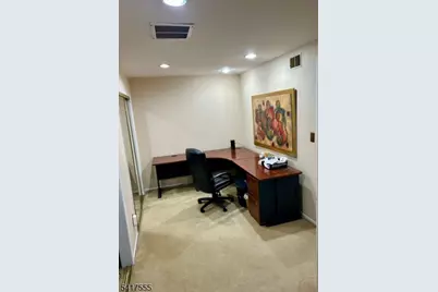 50 Castle Ridge Dr, East Hanover Township, NJ 07936 - Photo 4