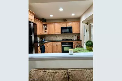 50 Castle Ridge Dr, East Hanover Township, NJ 07936 - Photo 12