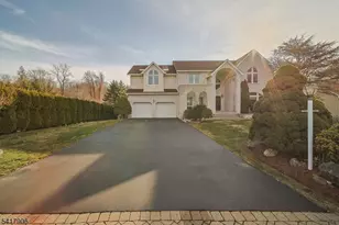 19 Dave Espie Way, Wayne, NJ 07470 - Photo 2