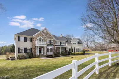 6 Macdougall Ct, Chester, NJ 07930 - Photo 2