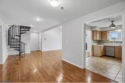 6 Domessina Ln #C8, Caldwell, NJ 07006 - Photo 10