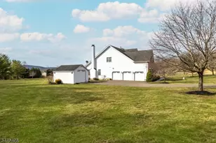 16 Steeplechase Ln, Franklin Township, NJ 08802 - Photo 4