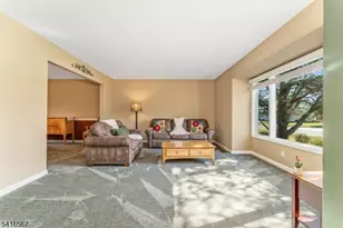 34 Aberdeen Circle, Raritan Township, NJ 08822 - Photo 6