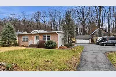 20 Summerfield Rd, White Township, NJ 07823 - Photo 2