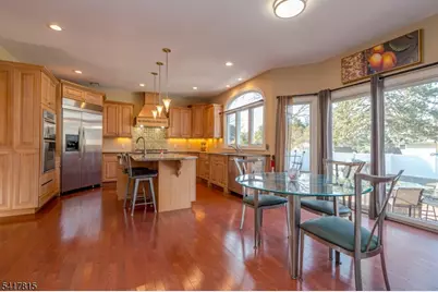 53 Princeton Ave, Woodbridge Township, NJ 07067 - Photo 14