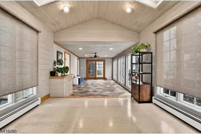 8 Hemlock Ln, Kinnelon, NJ 07405 - Photo 8