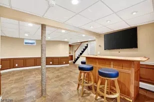 8 Hemlock Ln, Kinnelon, NJ 07405 - Photo 26