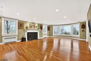 8 Hemlock Ln, Kinnelon, NJ 07405 - Photo 4