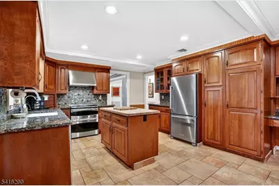 8 Hemlock Ln, Kinnelon, NJ 07405 - Photo 12