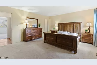 23 Manchester Rd, Raritan Township, NJ 08822 - Photo 8