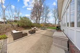 304 River Rd, East Hanover Township, NJ 07936 - Photo 32