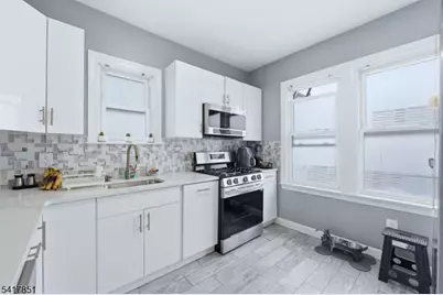 757 Thomas St, Elizabeth, NJ 07202 - Photo 6